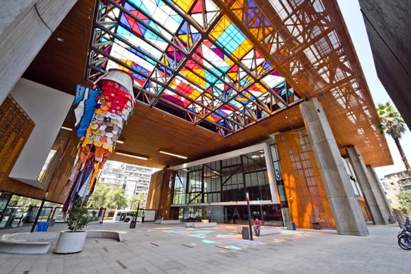 Centro Cultural Gabriela Mistral um passeio muito legal em Santiago!