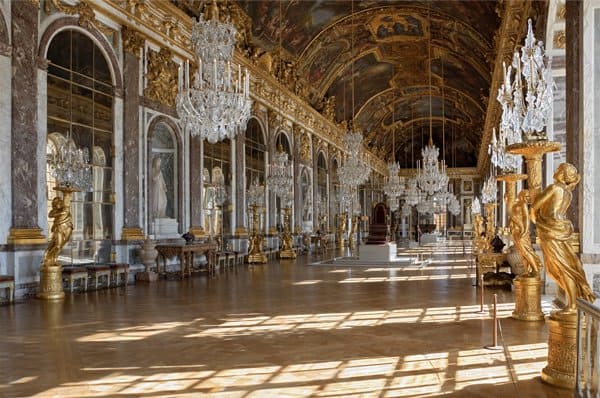 Não deixe de conhecer o incrível Palácio de Versalhes em sua viagem à Paris