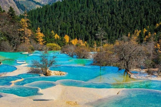 O fabuloso Parque Nacional Huanglong na China