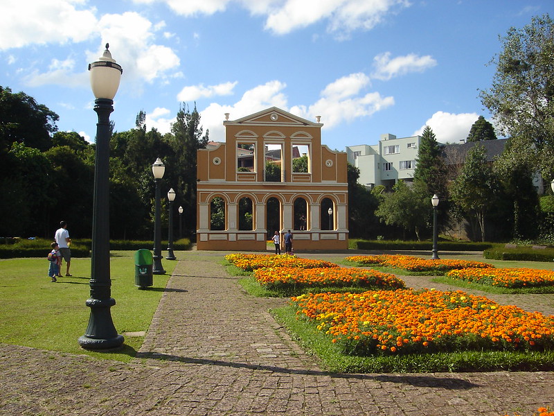 10 lugares bacanas para conhecer em Curitiba