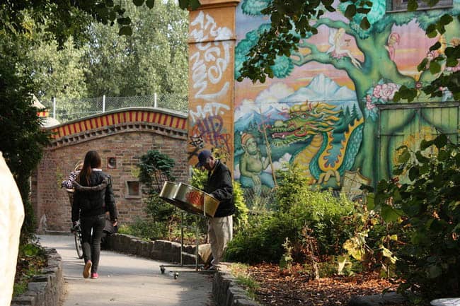 Conheça Christiania, uma comunidade hippie que vive em Copenhague