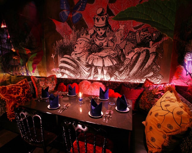 alice-in-a-fantasy-book