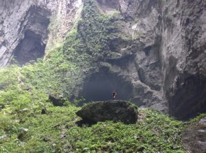 Conheça Son Doong, no Vietnã, considerada a maior caverna do mundo