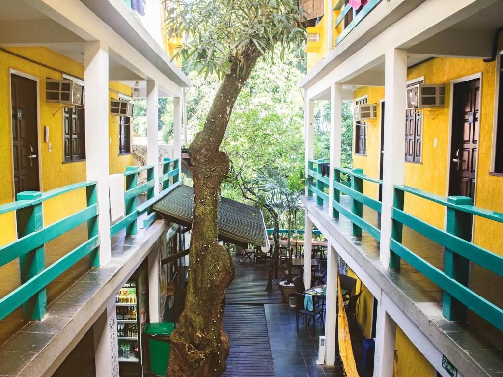 O Che Lagarto Hostel possui vários ambientes de integração/Foto: Booking