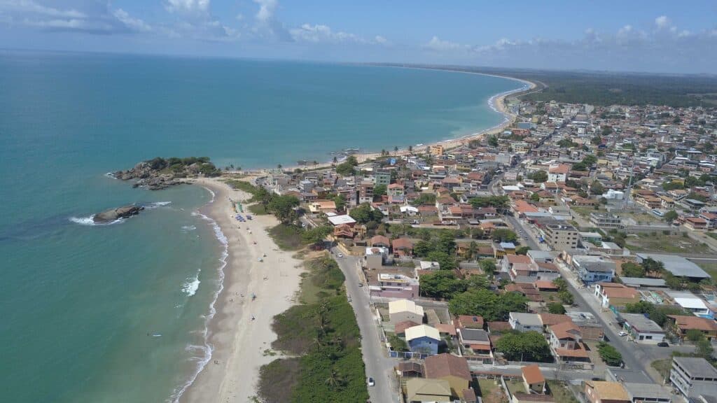 As 12 praias mais bonitas do Espírito Santo