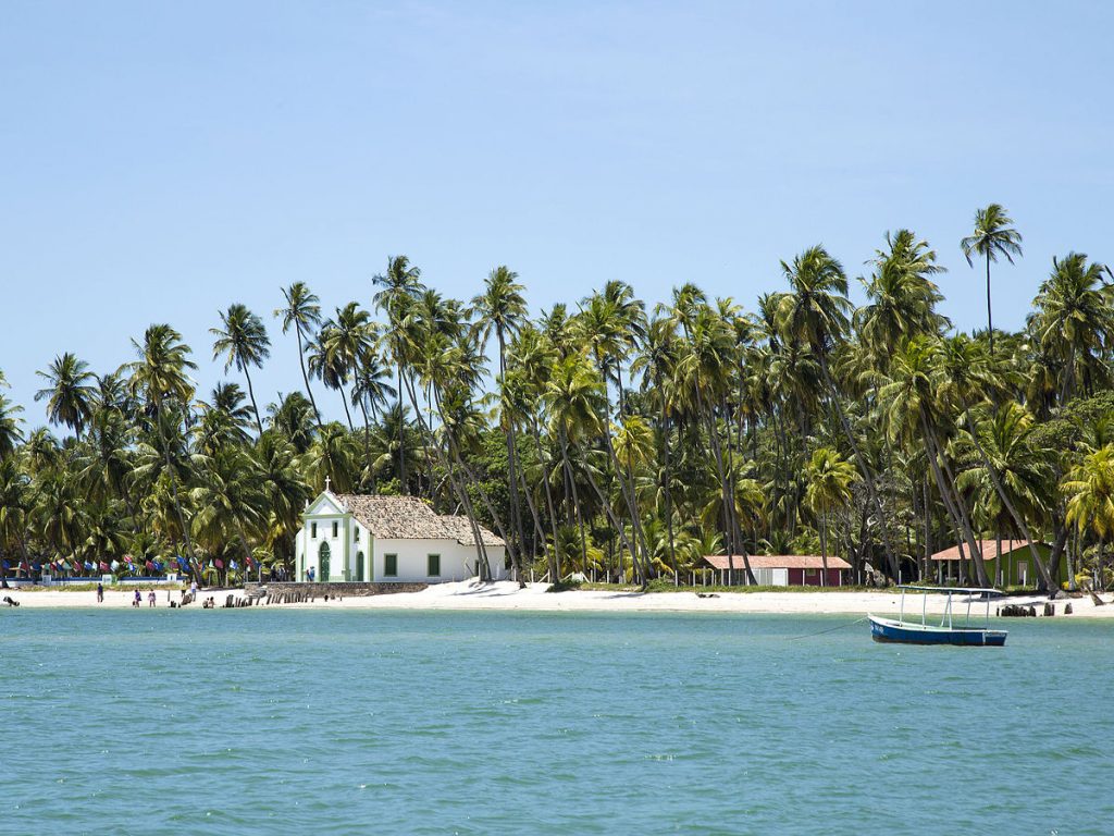 Praia dos Carneiros se destaca como uma das mais belas e desejadas de Pernambuco