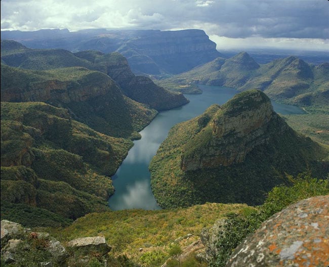 Blyde River Canyon abriga o maior cânion verde já encontrado e vistas deslumbrantes na África do Sul