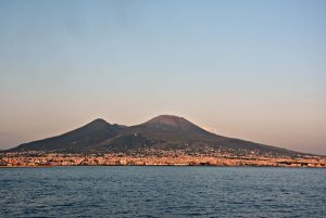 Vesúvio: como visitar e chegar até a cratera do vulcão