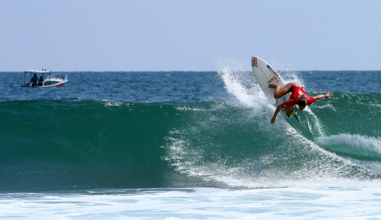 Montañita é o point dos surfistas na costa sul do Equador