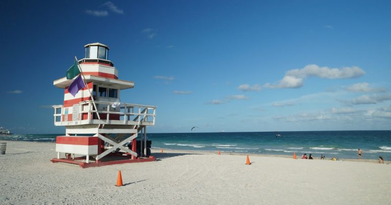 As 8 melhores praias de Miami para curtir o sol na Flórida