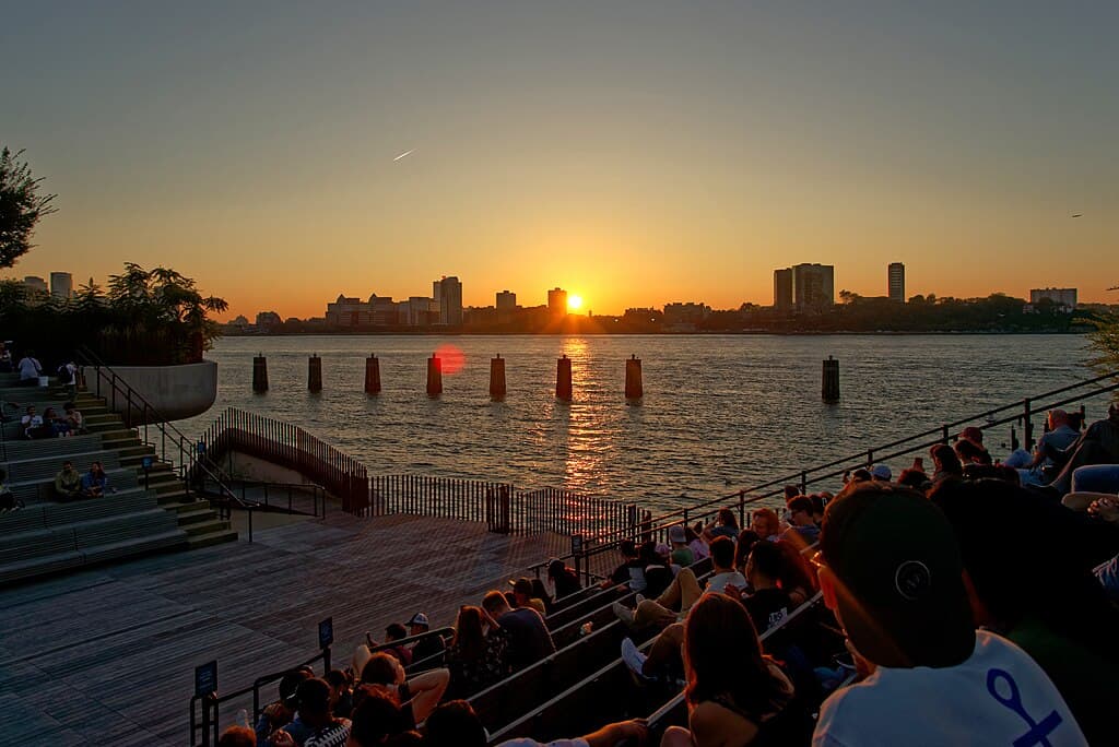Manhattanhenge - pôr do sol em Nova York