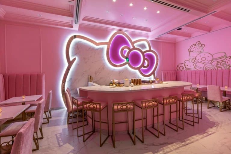 Hello Kitty Grand Cafe: conheça o café mais fofo da Califórnia