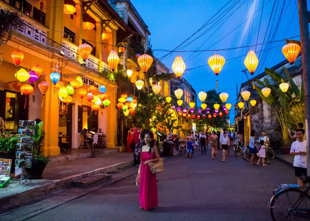 Os encantos da iluminada Hoi An, no Vietnã