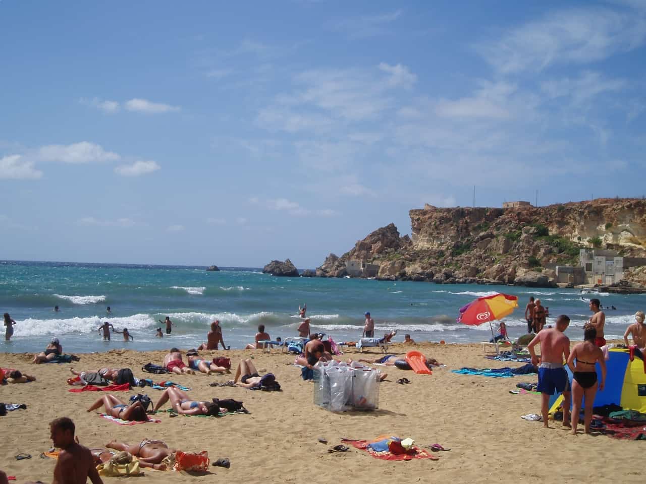 praias paradisiacas em malta