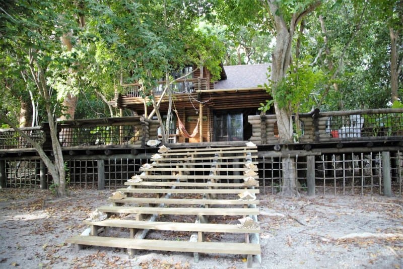 hostel em ilha paradisiaca