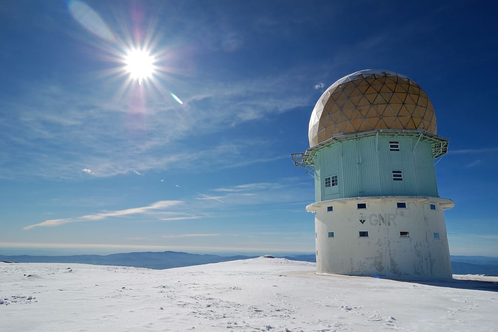 serra da estrela torre no inverno