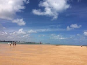 Mais um encanto na Paraíba: conheça a Ilha de Areia Vermelha, pertinho de João Pessoa
