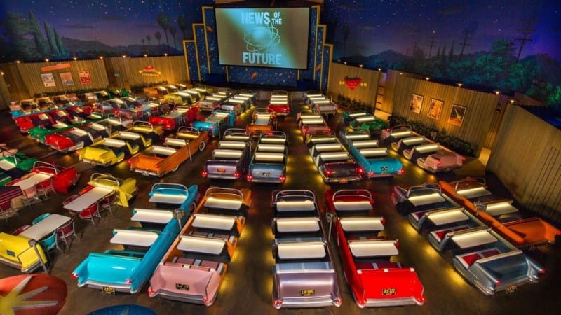 Sci-Fi Dine-In Theater: restaurante estilo drive-in que vale a pena conhecer na Disney