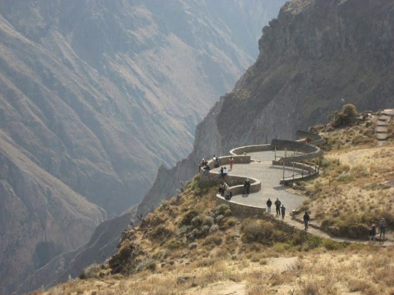 Peru além de Machu Picchu: conheça o exuberante Vale do Colca
