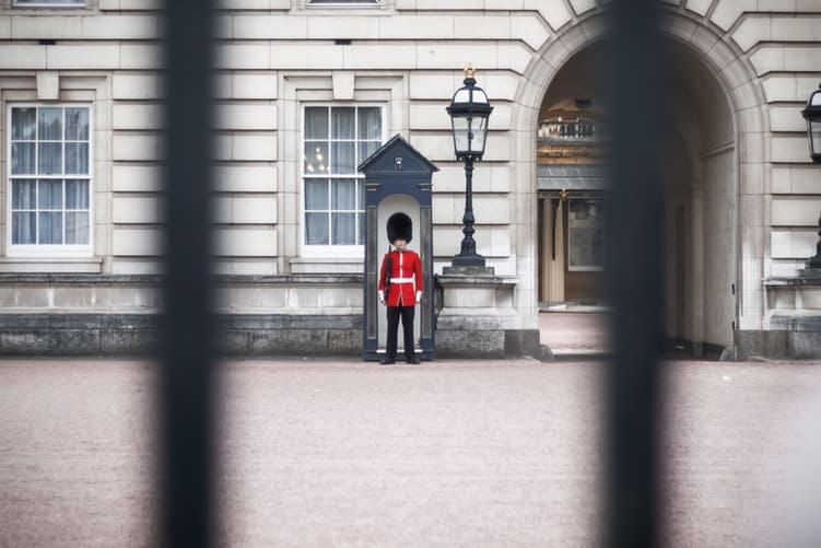 Palácio de Buckingham: a residência da família real em Londres