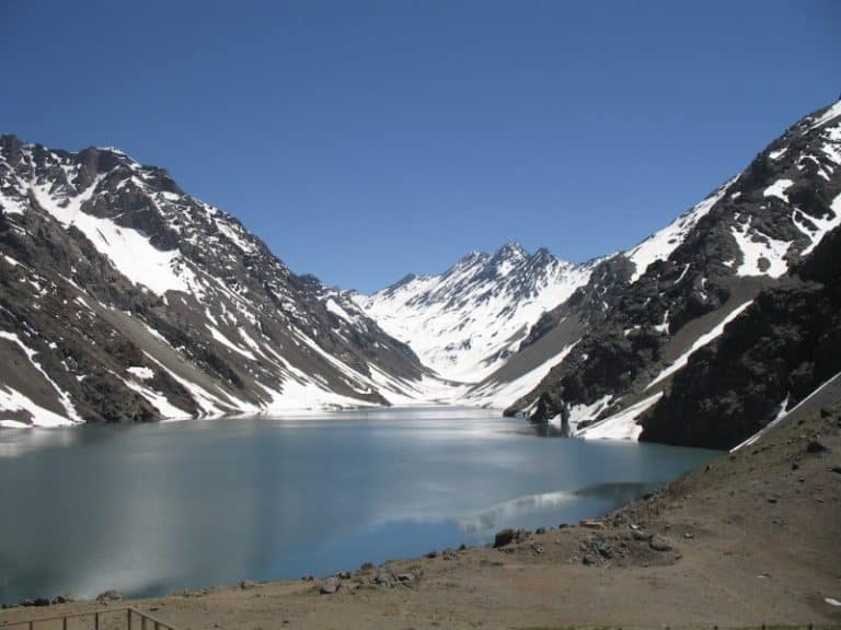 Laguna del Inca, no Chile, é um dos cenários mais lindos para conhecer no país