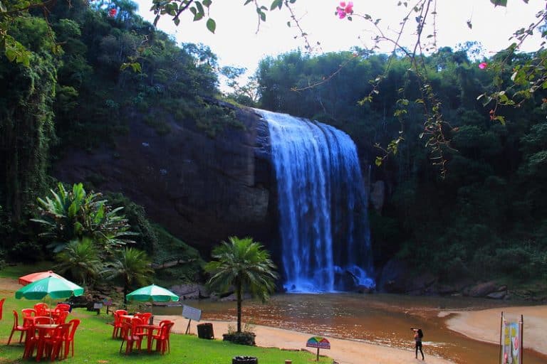 cachoeira grande em lagoinha - sp
