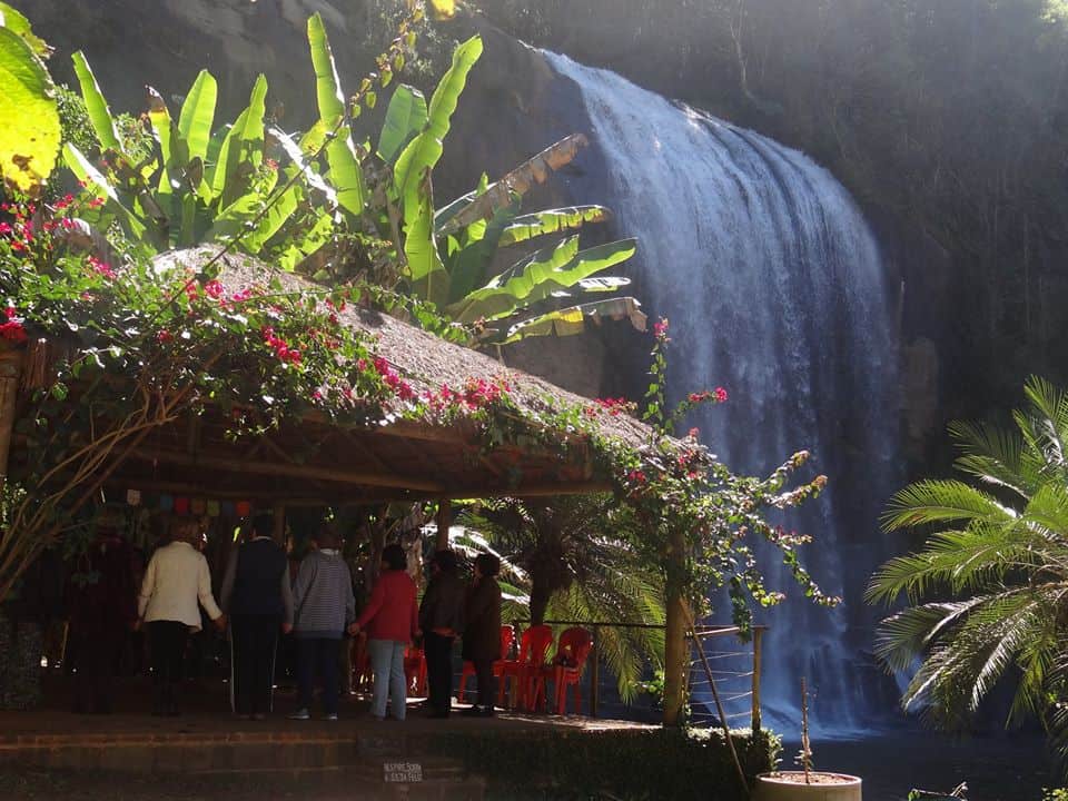 cachoeira grande em lagoinha - sp