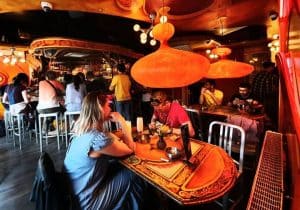 Coffeeshops em Amsterdã poderão banir turistas; entenda