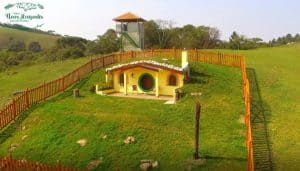 Pousada aldeia novos horizontes casa estilo hobbit perto de curitiba