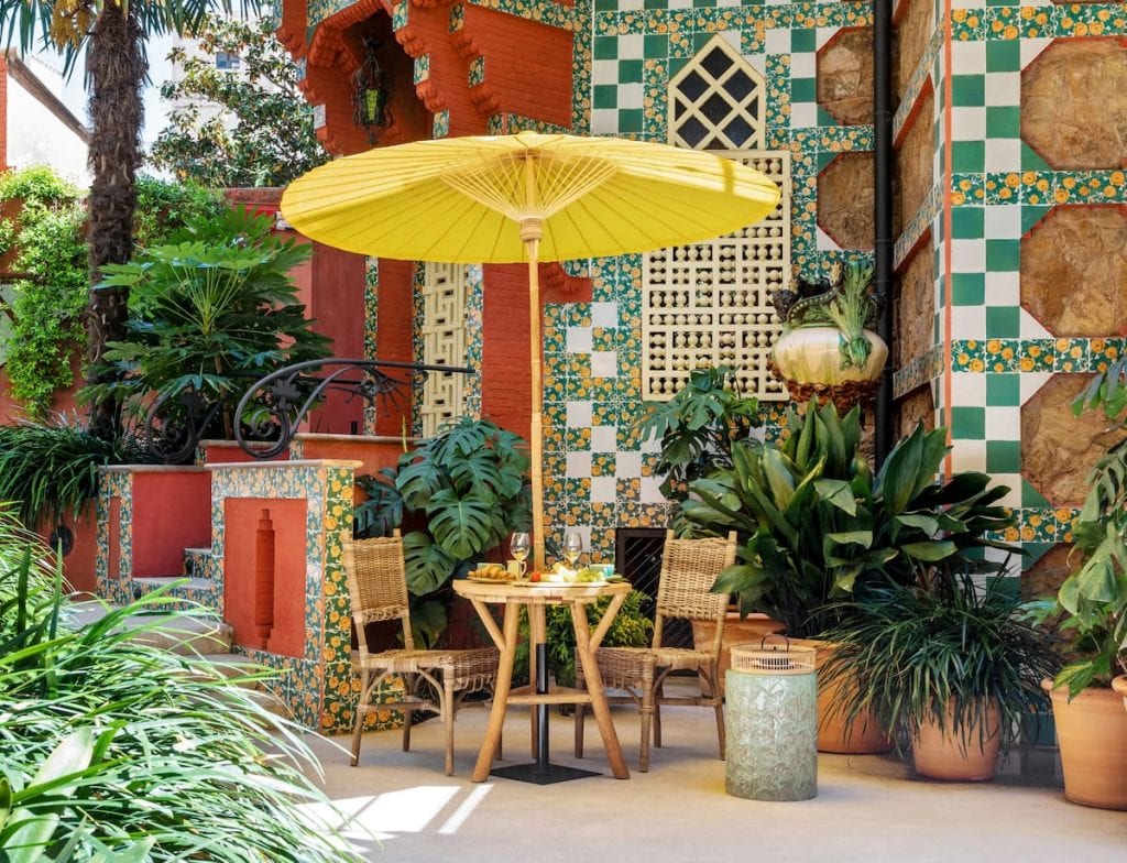 Área externa da Casa Vicens.