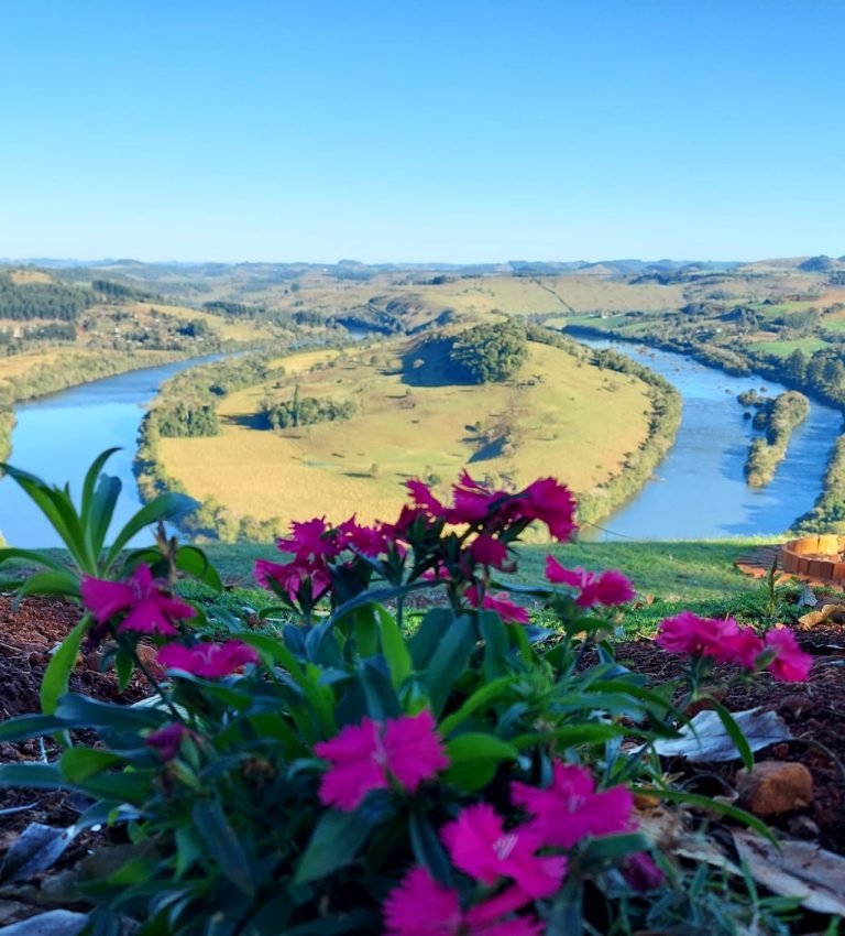 Mirante Volta do Dedo tem piquenique, balanço e por do sol em Santa Catarina