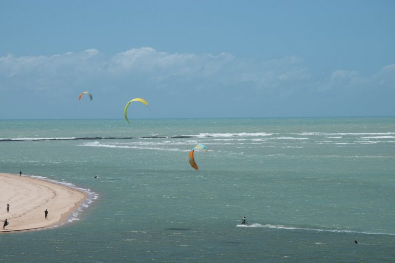 Caribe brasileiro, gastronomia e kitesurf em Barra do Cunhaú