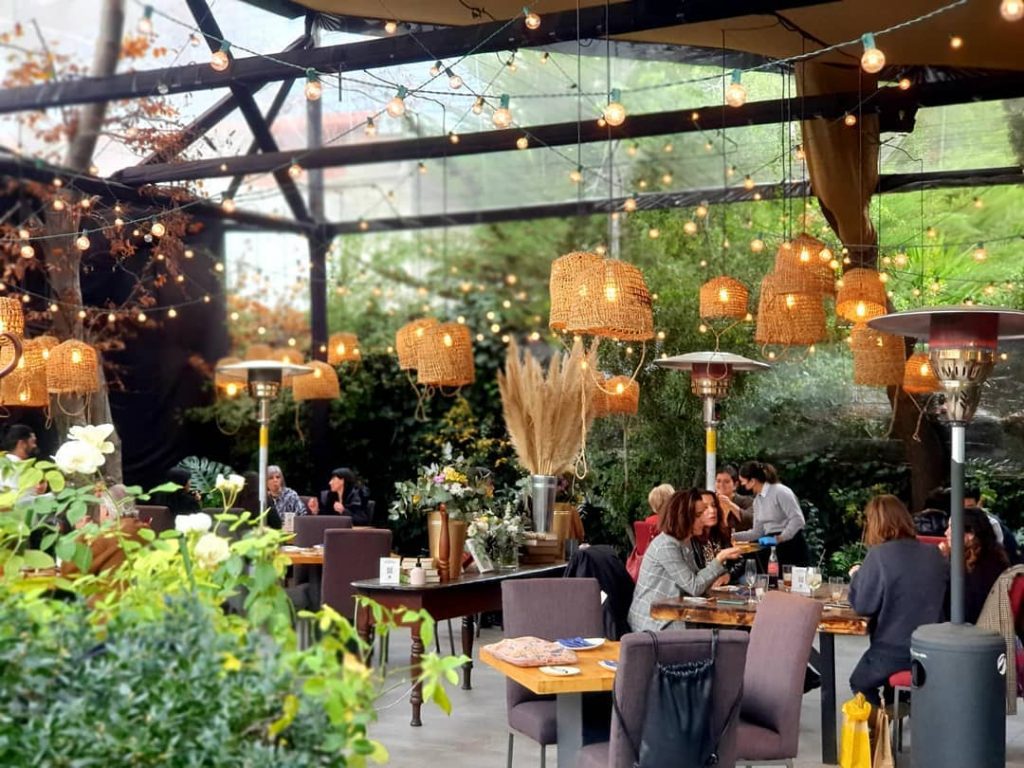O Ambrosía, restaurante em Santiago, oferece espaço para a realização de eventos. Imagina realizar um jantar de casamento lá?/Foto: Divulgação