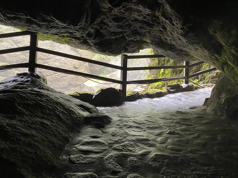 Passagem da Grieta al Cielo, caverna no lado direito do Pailón del Diablo/Foto: Flicker