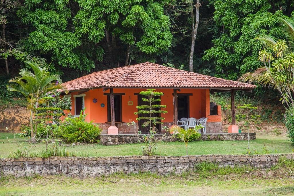 Com chalés de um ou dois dormitórios, o Hotel Chalé Nosso Sítio também é um dos mais procurados em Guaramiranga/Foto: Booking