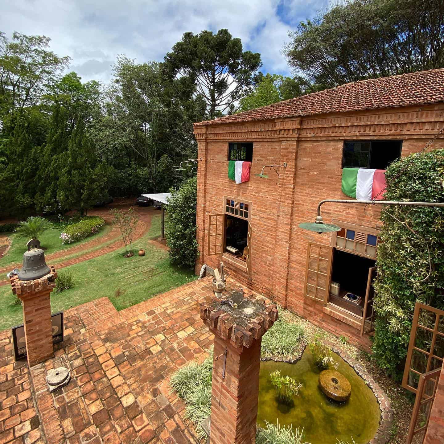 Restaurante e Antiquário Vila Del Capo: um ambiente acolhedor em meio a serra em SP