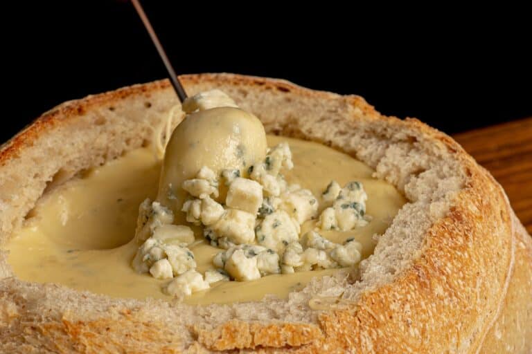 Opções deliciosas para comer fondue em Campos do Jordão
