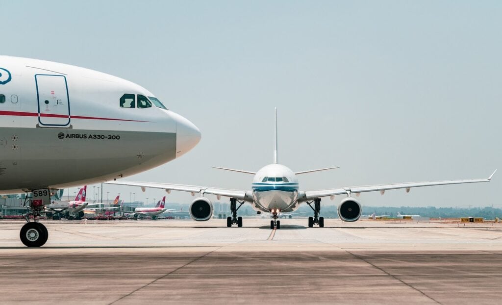 Passagens aéreas internacionais mais baratas: como encontrar