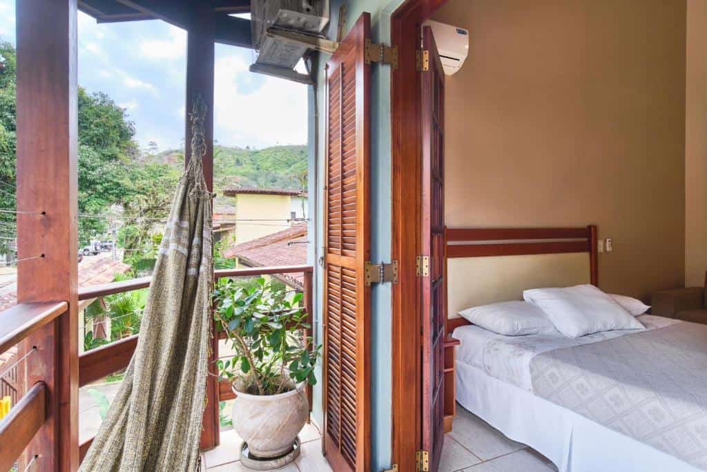 Hospedagem barata em Ubatuba para você economizar e viajar mais