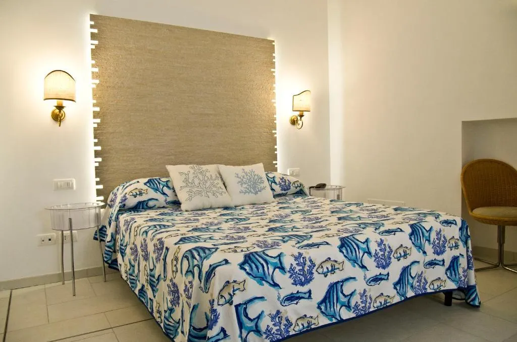 hotéis baratos em Capri