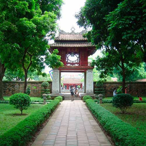 Templo da Literatura e Universidade Nacional